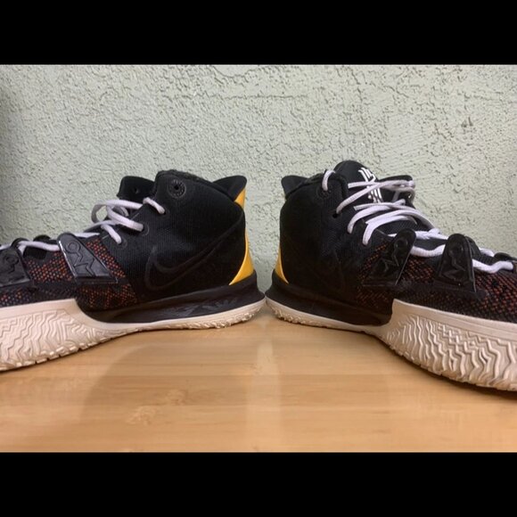 RARE Nike Kyrie 7‎ Roswell Rayguns Black Gold Mens Shoes CQ9326-003 Size 14 main image 6